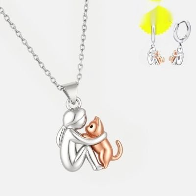 Fashionable And Creative Little Girl Hug Kitty Necklace - Image 5